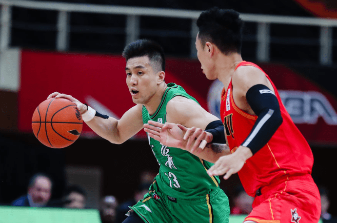 广东队力克辽宁队,戈贝尔高光表现 广东队力克辽宁队,戈贝尔高光表现